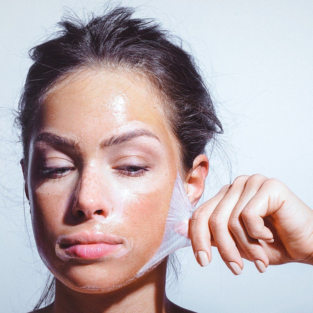 How to Get Flawless Makeup If You Have Peeling, Flaky Skin
