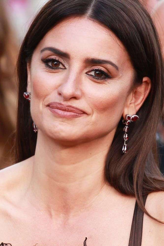 Olive Skin Tone Explained: What You Need for Flawless Makeup in 2021 ...